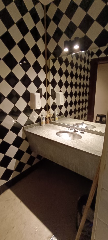ALQUILER Excelente Local Comercial Sobre Bv. Chacabuco Barrio Nueva Cordoba