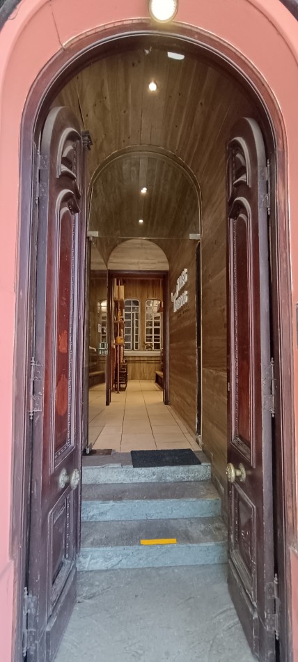 ALQUILER Excelente Local Comercial Sobre Bv. Chacabuco Barrio Nueva Cordoba
