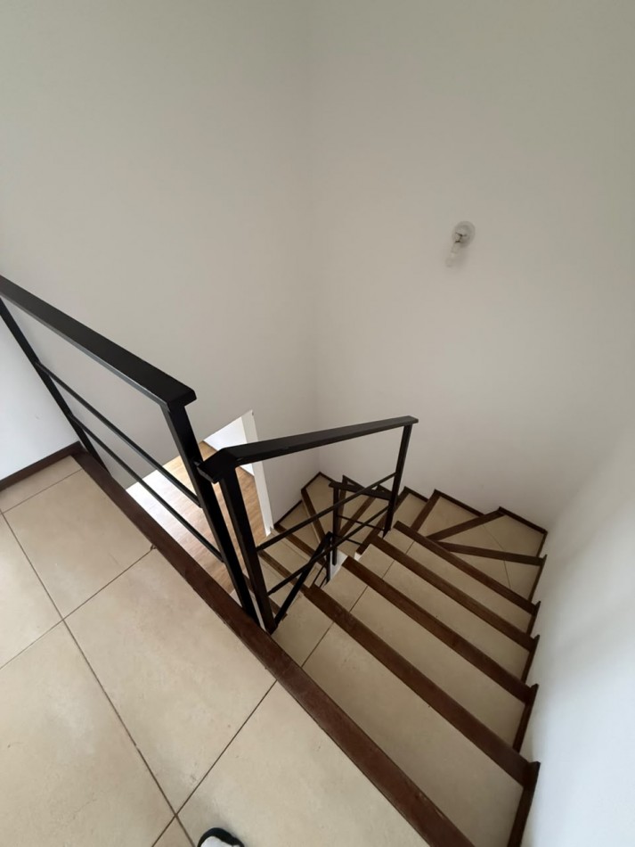 ALQUILER Duplex 3 dormiotrios, 3 baños barrio cerrado Claros del Bosque