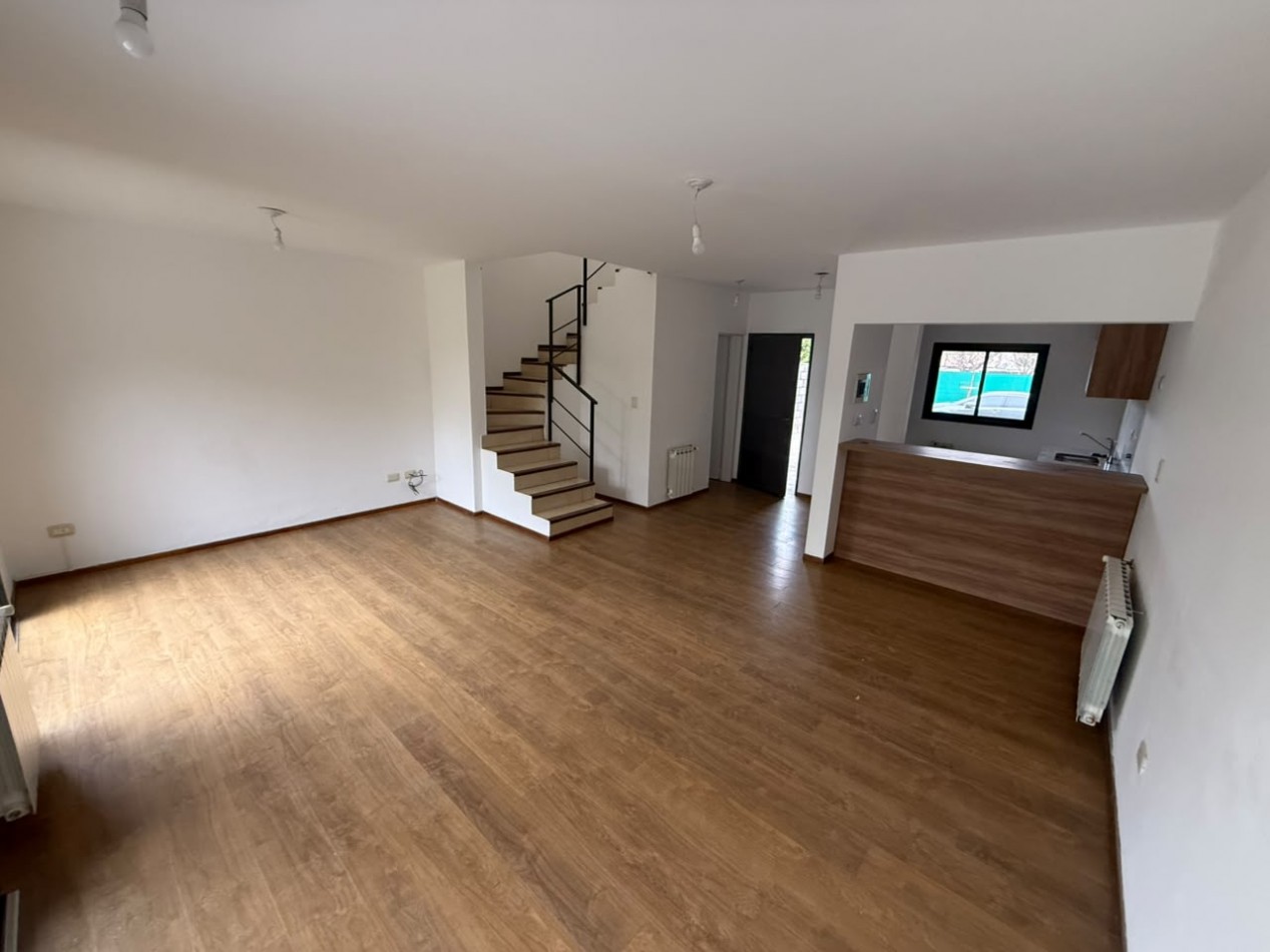ALQUILER Duplex 3 dormiotrios, 3 baños barrio cerrado Claros del Bosque